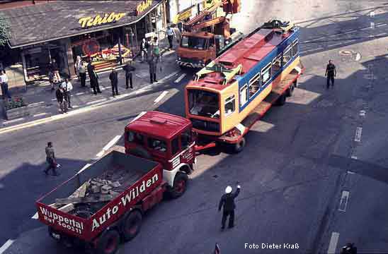 Neue Schwebebahnwagen 1972 (Foto Dieter Kraß)