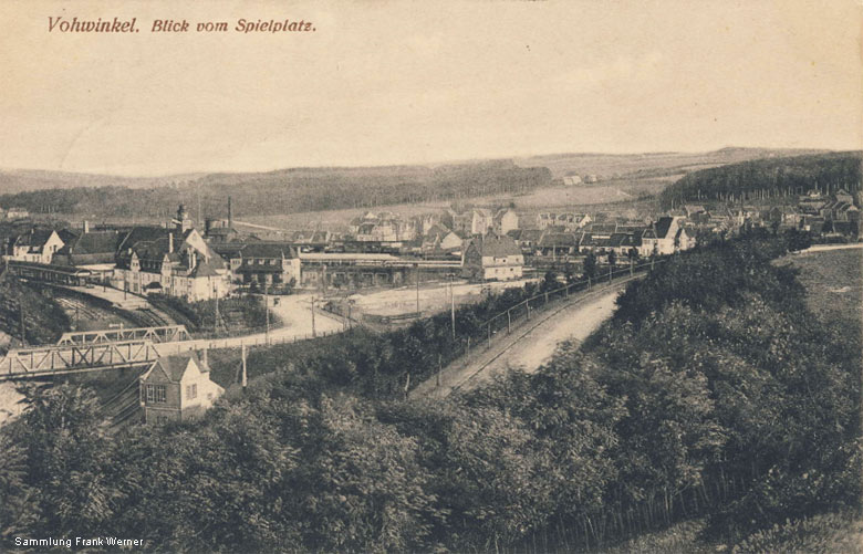 Blick vom Spielplatz auf den Bahnhof Vohwinkel auf einer Postkarte von 1915 (Sammlung Frank Werner)