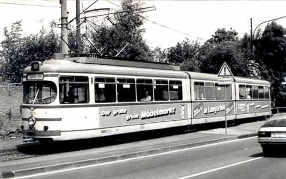 Straßenbahn bei Sandfeld (Foto Dieter Kraß)