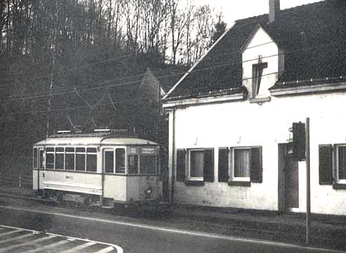 Straßenbahn bei Saurenhaus (Foto Dieter Kraß)